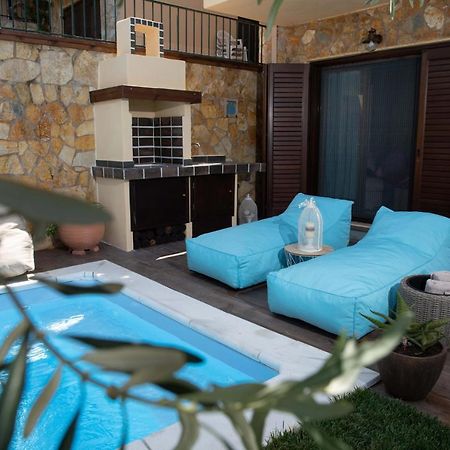 Dandy Villas Nea Roda - Melodic Waves - Private - Pool - Parking - Cellar Kültér fotó